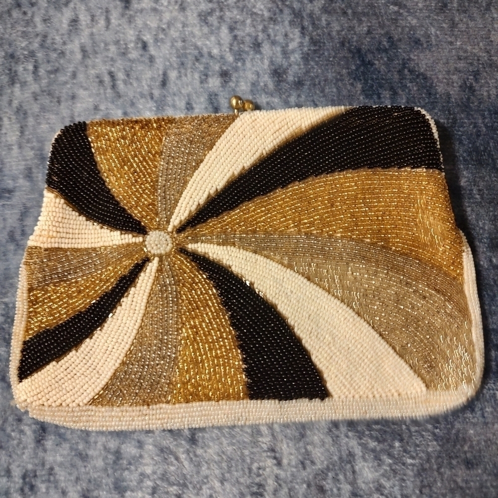 Vintage beaded small purse/clutch